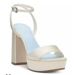 Vince Camuto Platform Heels NEVER WORN